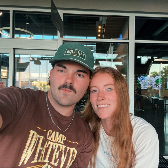 Meet your Posher, Keely - Picture 2 of 15